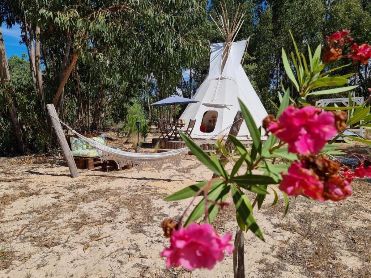 Goodmuda Tipi'S Hotel Grandola Exterior photo